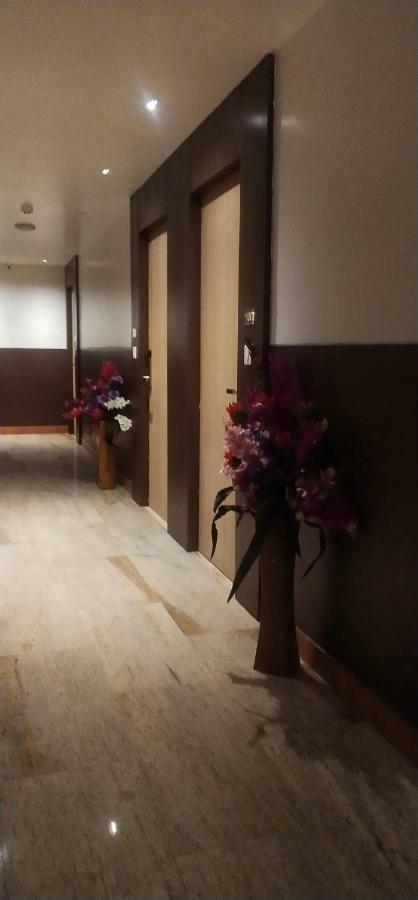 فندق Tiruchirappalliفي  Amutham Residency المظهر الخارجي الصورة
